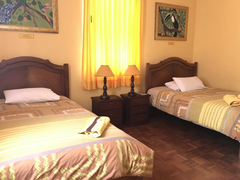 黄色小屋旅馆 基多 外观 照片